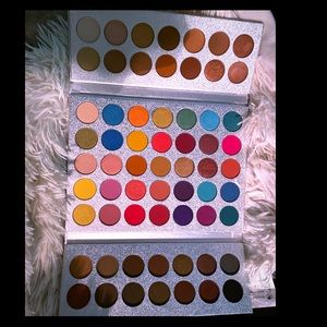 Eyeshadow pallet